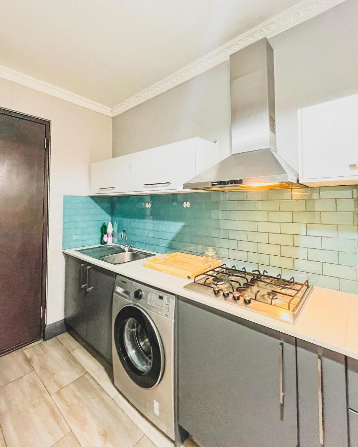 Elim Apartment on The Square CBD - 2