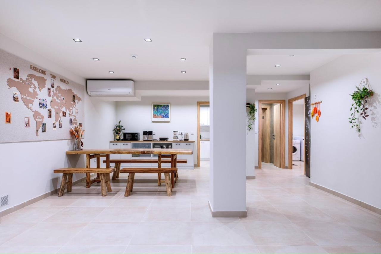 M&H and their friends 1 - 4