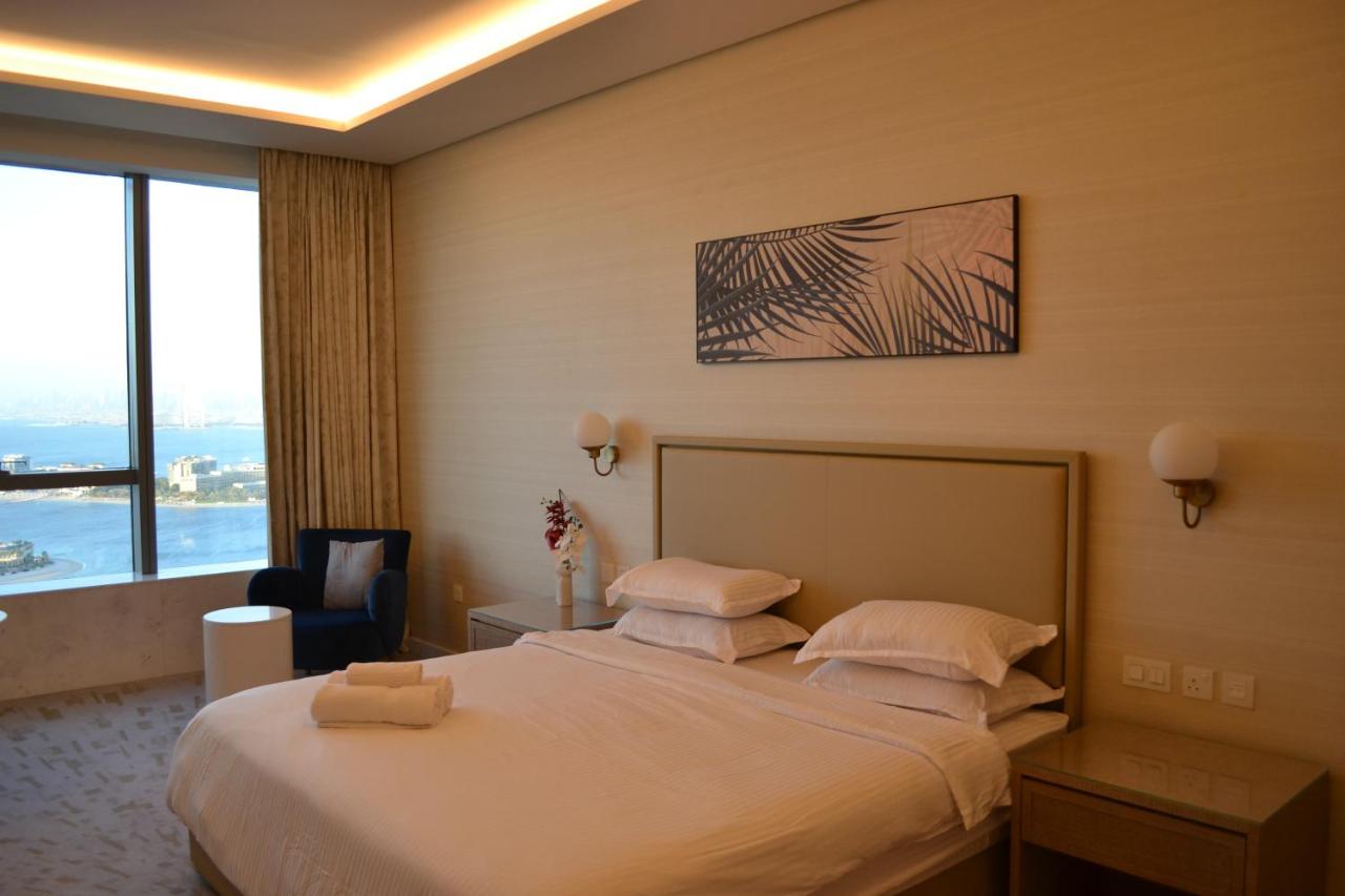 Ultra-Luxury Studio Palm Tower St. Regis Views High Floor DRP Holiday Homes - 2