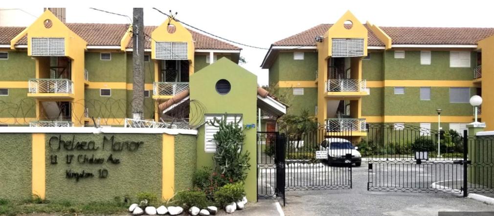 Fiwi-Own Chelsea Manor, Kingston - 4