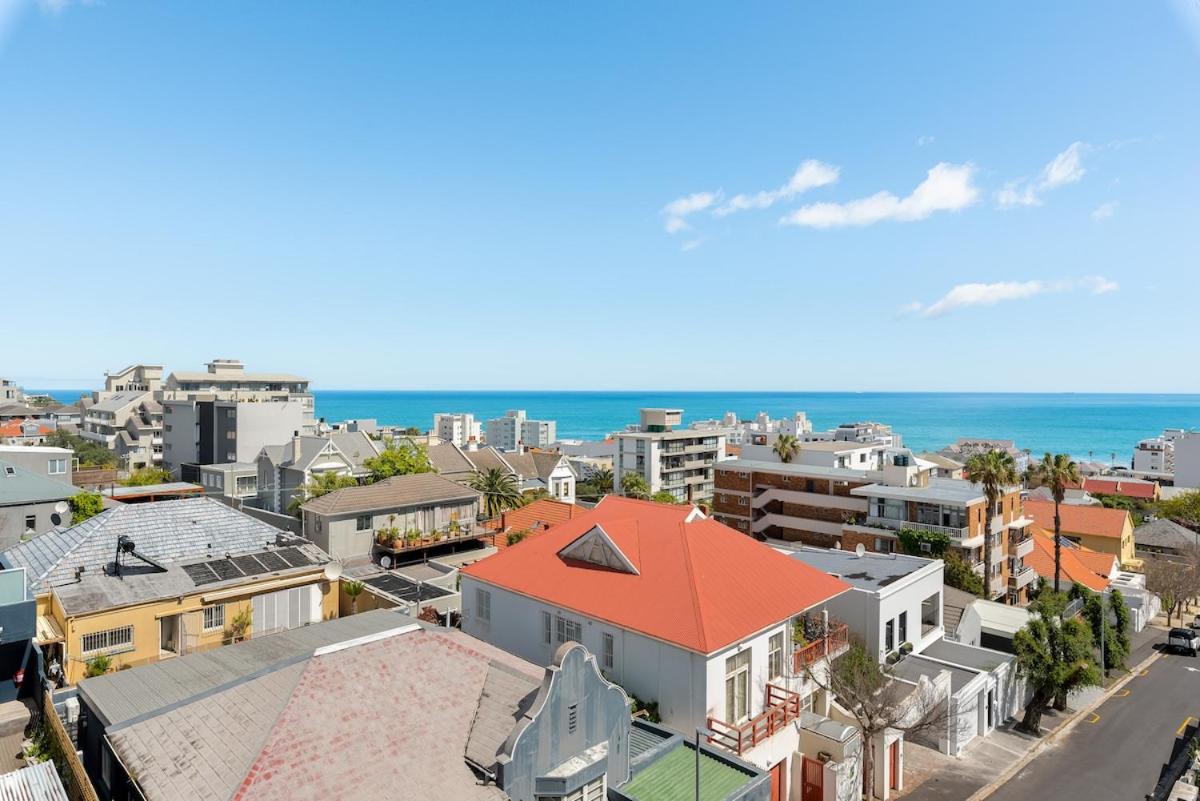 Top Floor Loft, Dream Views, Beachside - 4
