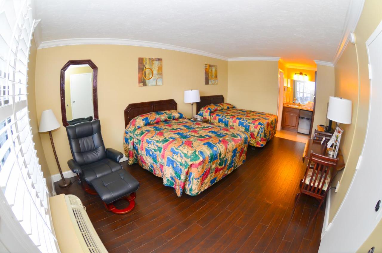 Gulfstream Motor Inn — photo 20