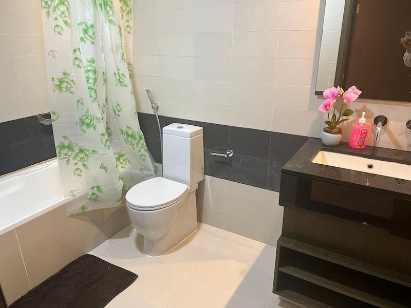 Elegant 1 Bedroom Apartment, The Lofts West Tower, Downtown Dubai By Al sarya Holiday Homes - 3