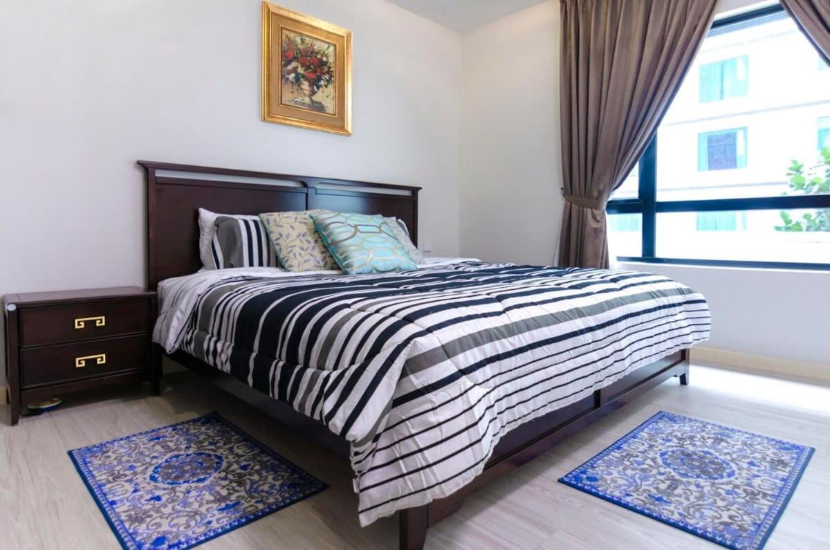 Homely Suasana Suites Stay Cozy Comfort in JB - 4