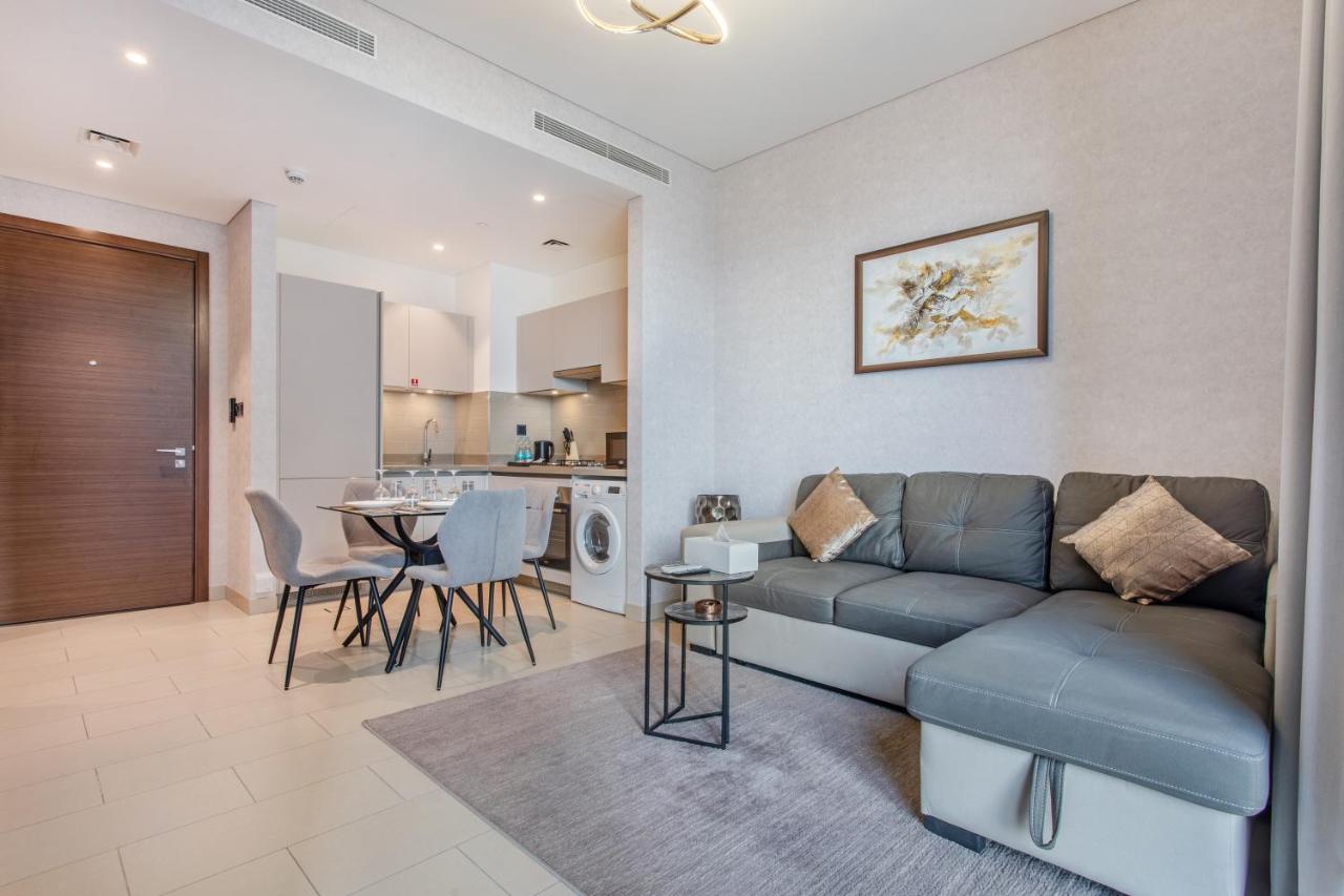 STAY BY LATINEM Luxury 1BR Holiday Home CVR B803 Near Burj Khalifa - 5