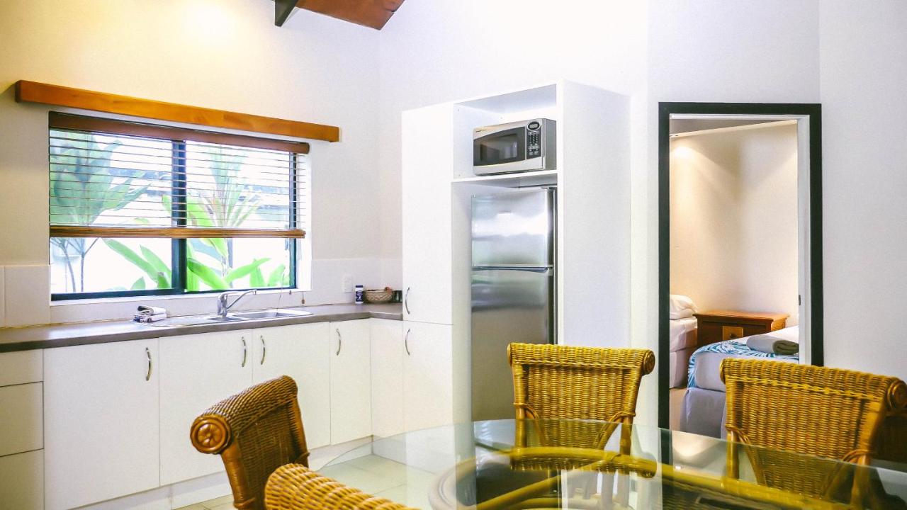 Muri Beach Resort photo