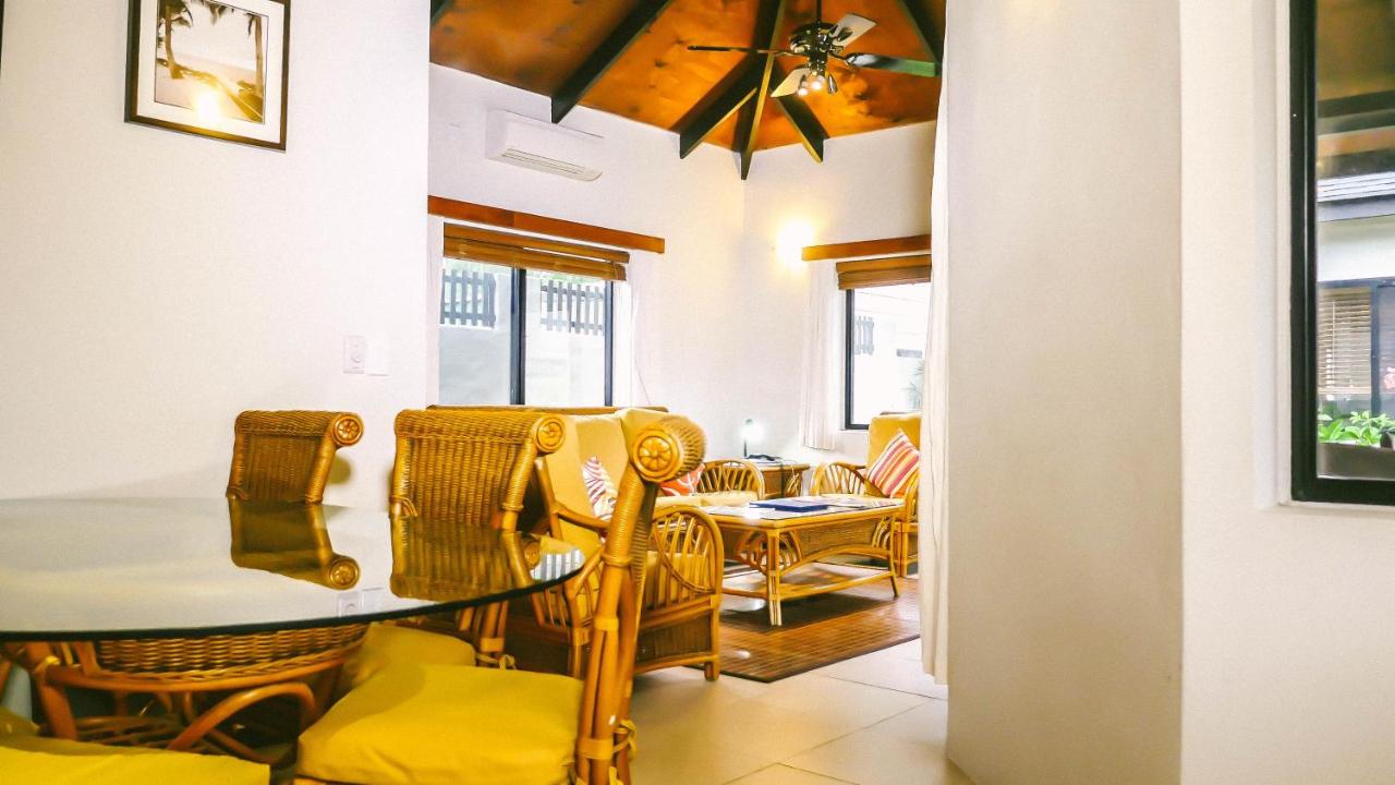 Muri Beach Resort photo