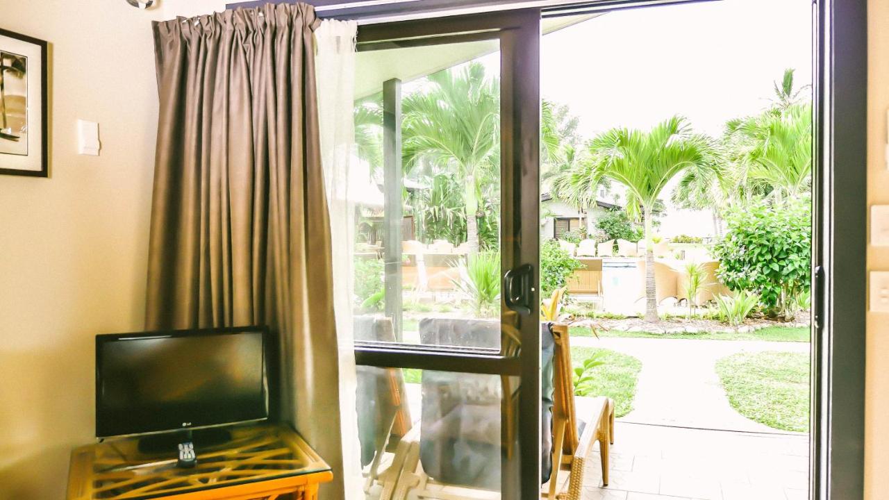 Muri Beach Resort photo