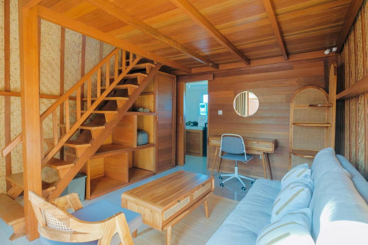 Murna Villa 3, A modern Balinese wooden house 360 GWK view