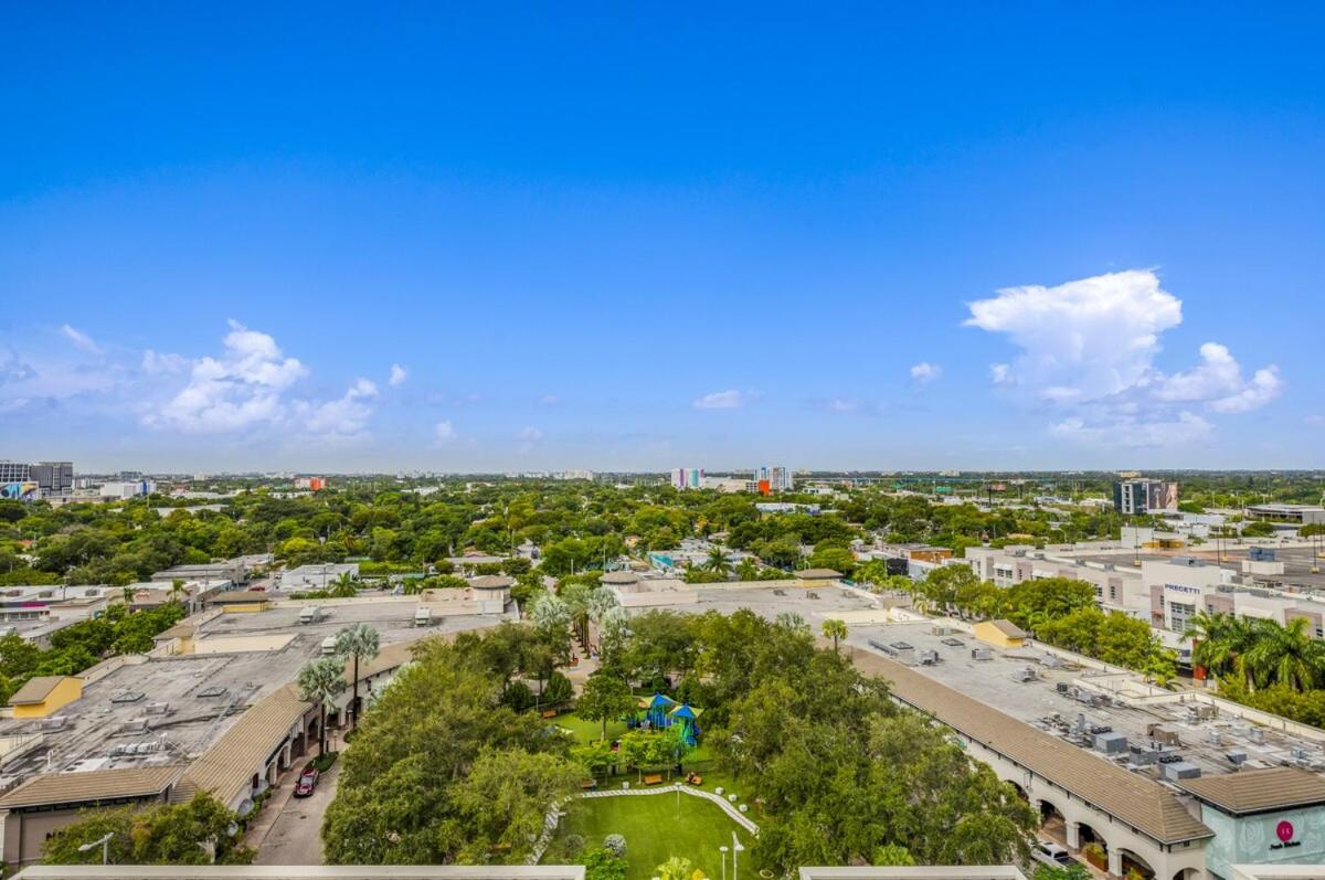 Midblock Midtown Miami High Floor 1B Suite W Spa Pool Gym - 5