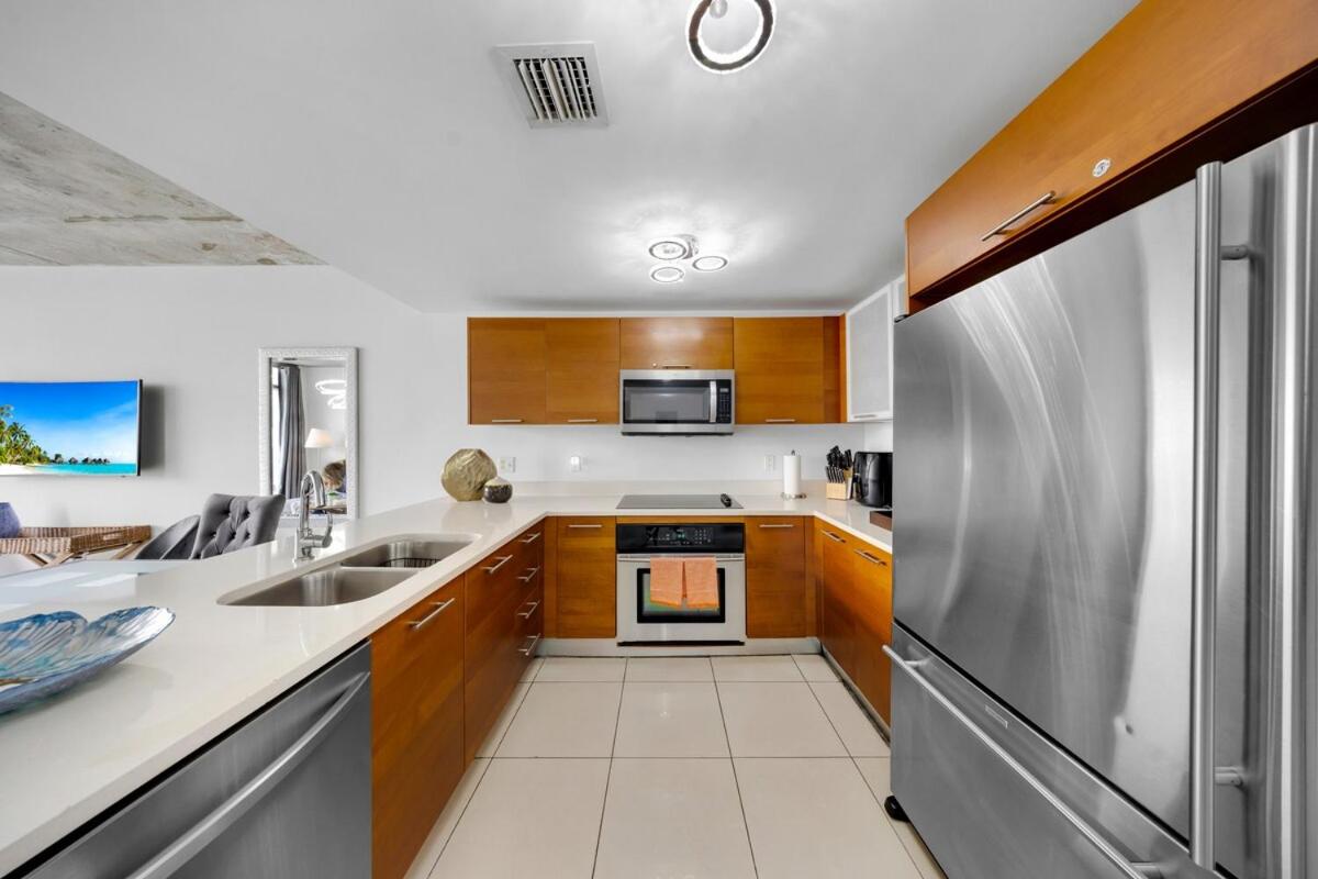 Midblock Midtown Miami High Floor 1B Suite W Spa Pool Gym - 2