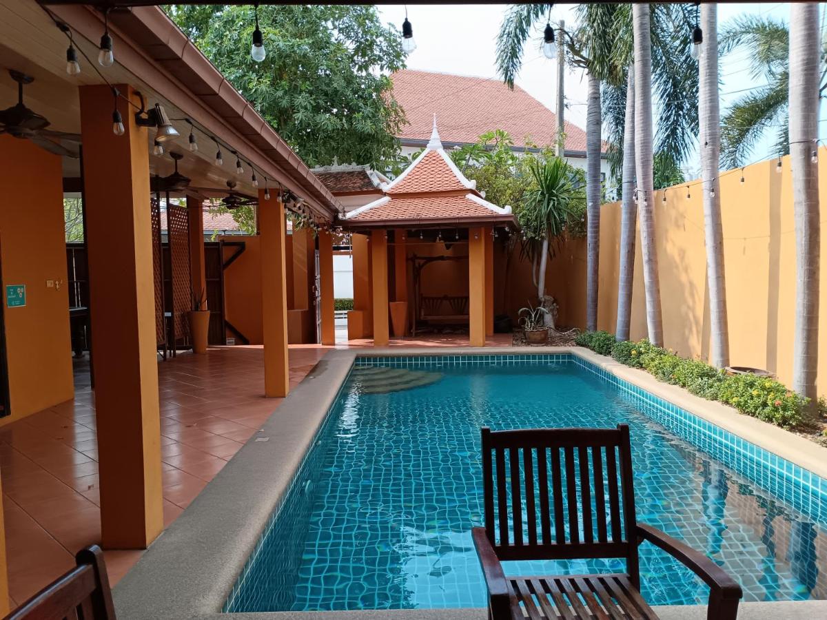 Jomtien 4BR golden villa
