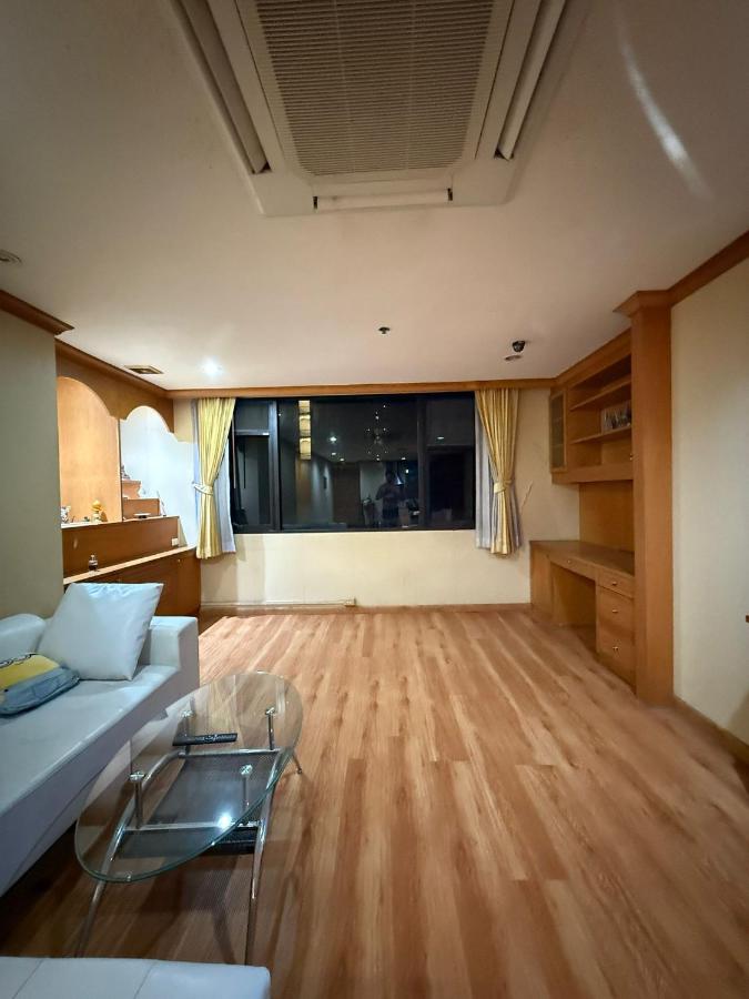 Royal Place Apartments - 3