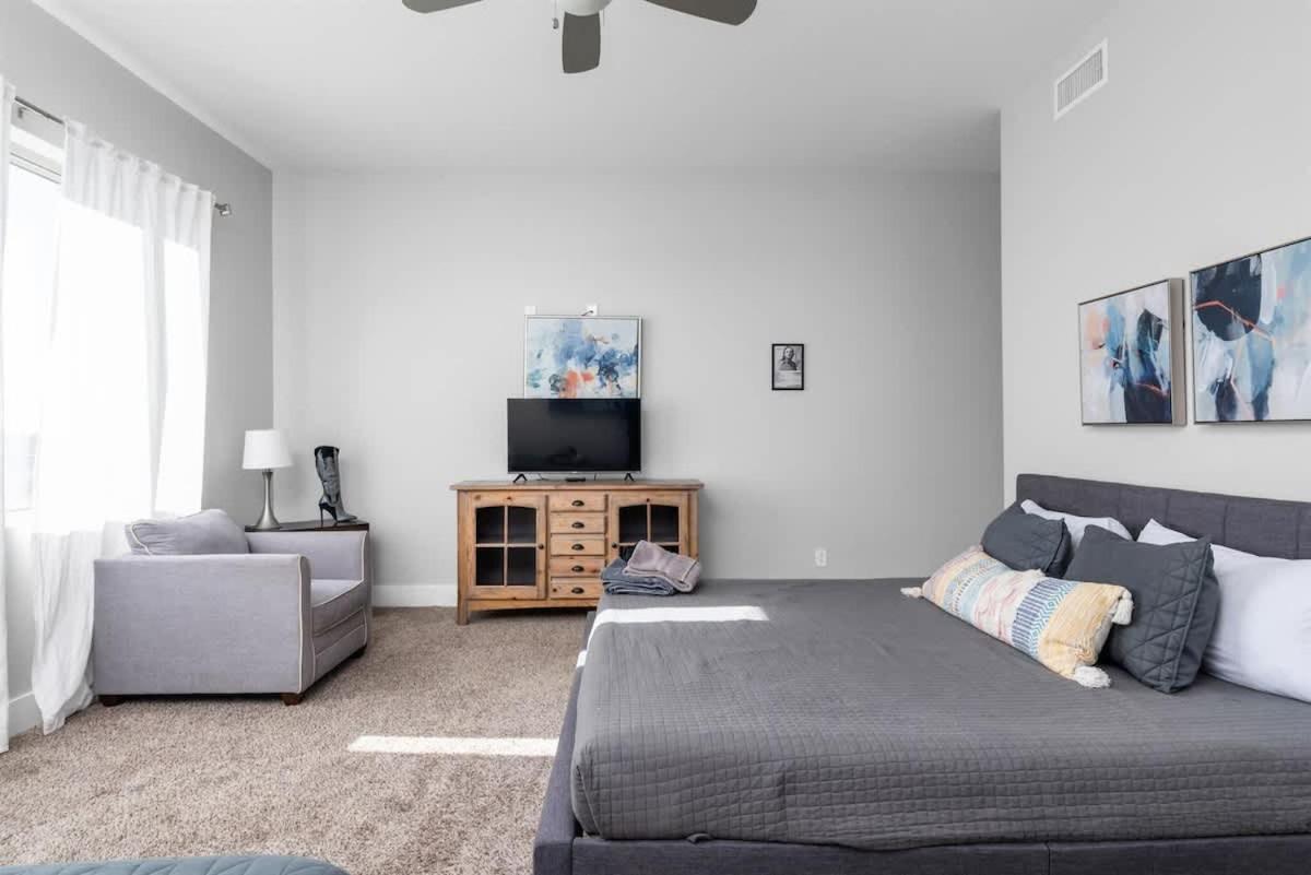 Taylors Nashville Home - Stunning Rooftop Views - 3