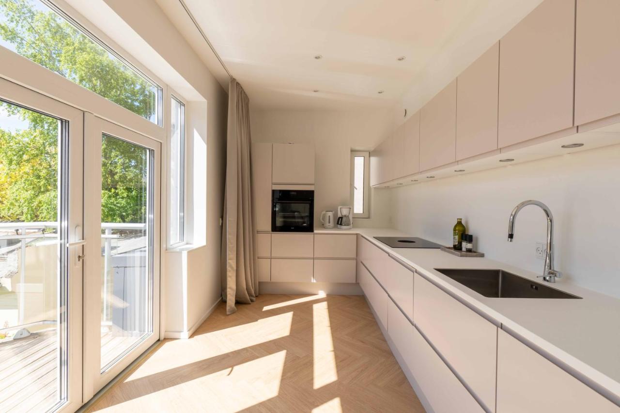 Newly Renovated 2BR with Balcony - 4