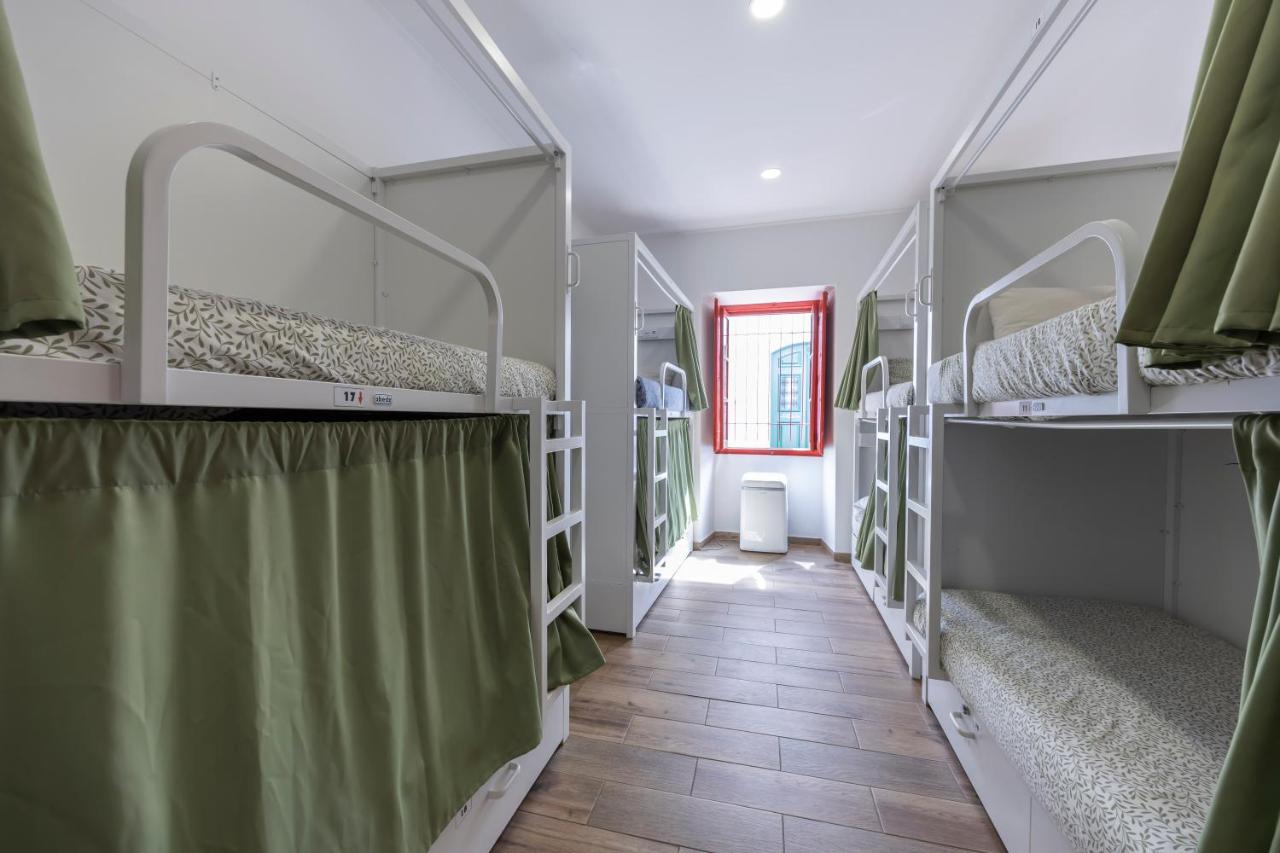The Macarena Beach Hostel - 2