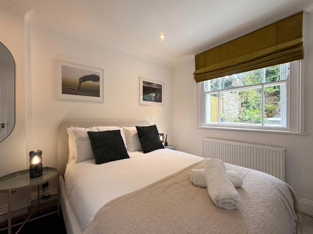 Parker's 2 bedroom apartment in Notting Hill - 2