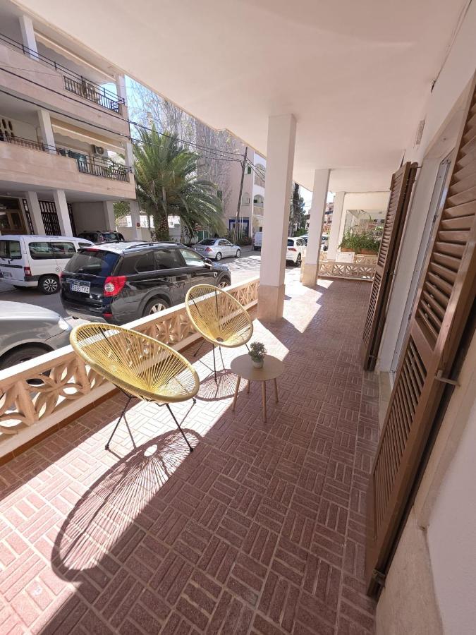 Obrador Hibiskus by Perigon - 2