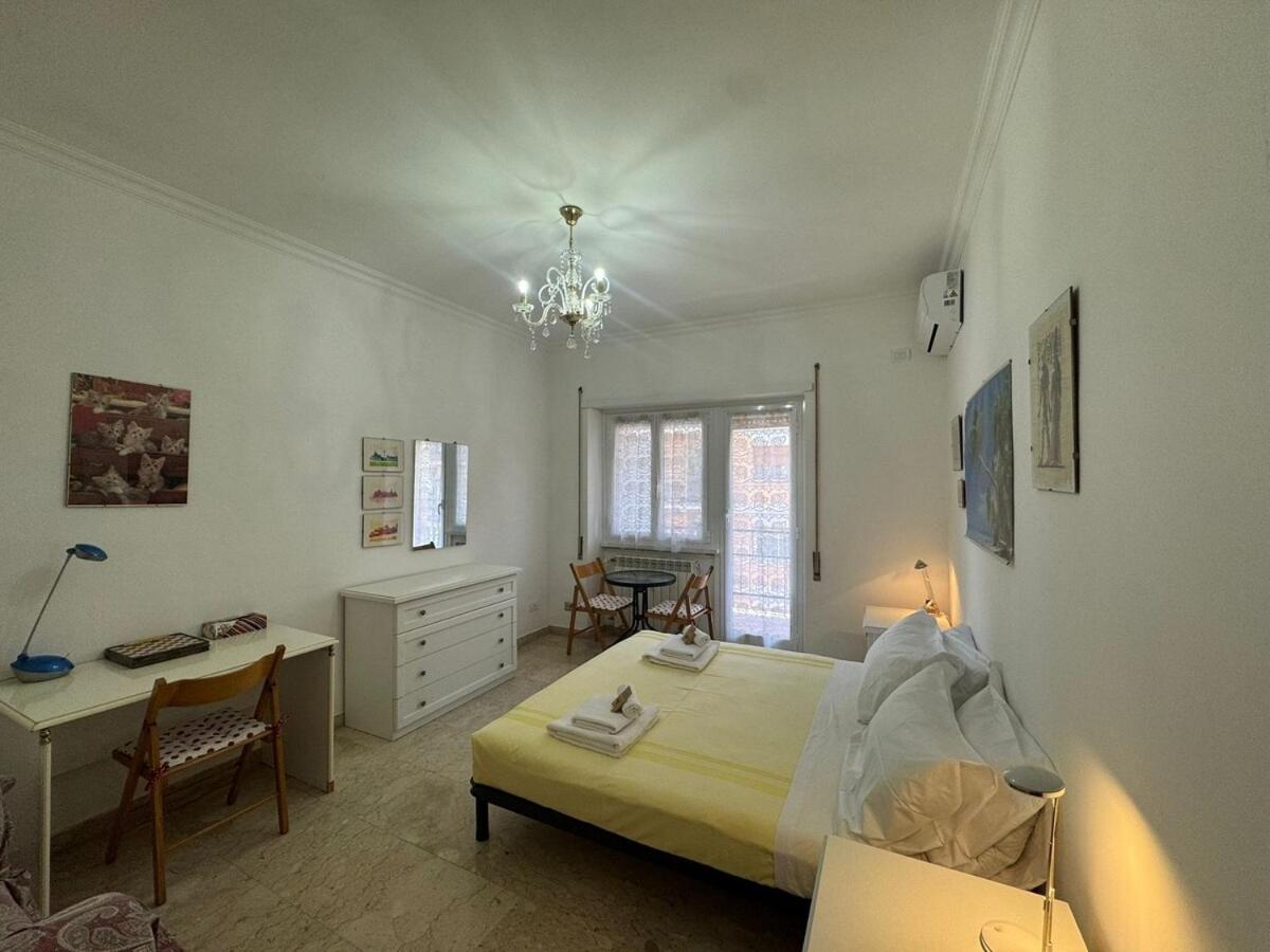 Rome in Retro Style - 5