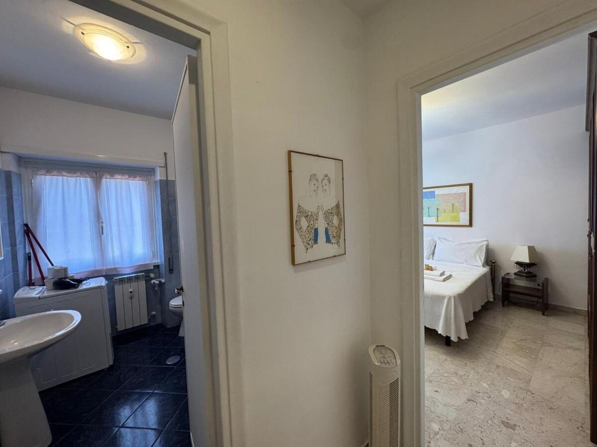 Rome in Retro Style - 3