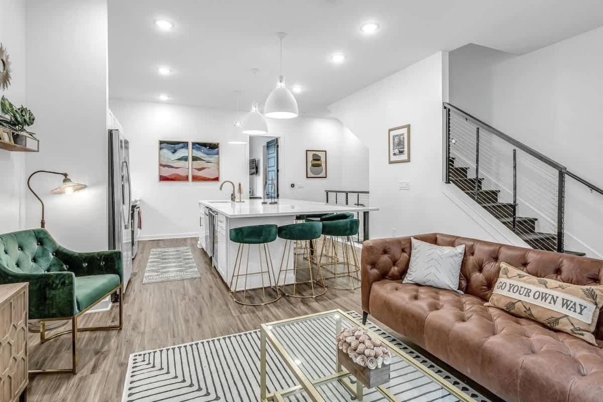 June's Nash Home 4 Miles to Broadway-Rooftop Patio