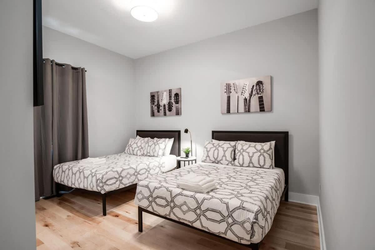 3 Side by Side Nash Homes - Close to Honky Tonks - 4