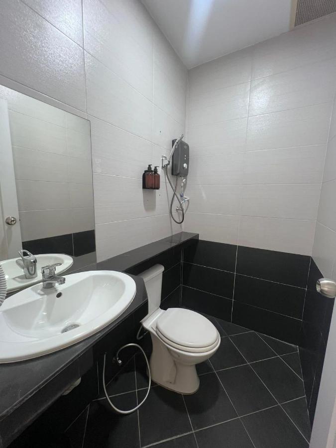 Havona Hotel - Plentong - Self Check-In - 2