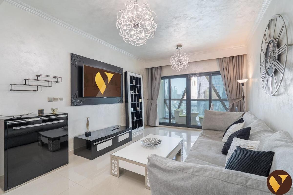 Vogue Vacation Homes, DIFC Damac Park Tower near Museum of The Future, One Bedroom Apartment with Balcony, City Skyline and Museum of The Future View, Access to all Amenities - 2