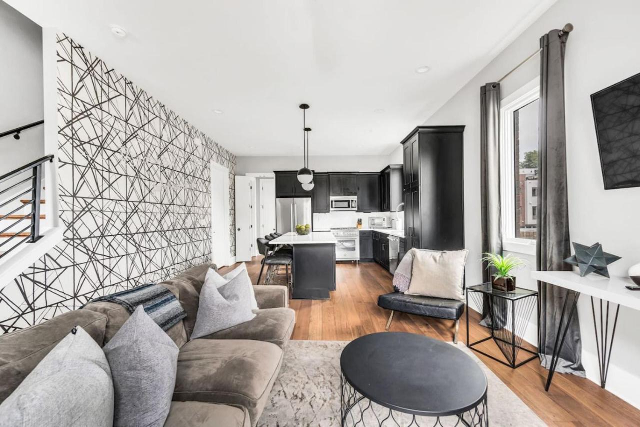 Luxury and Spacious Home with Private Garage and Fire Pit - 5