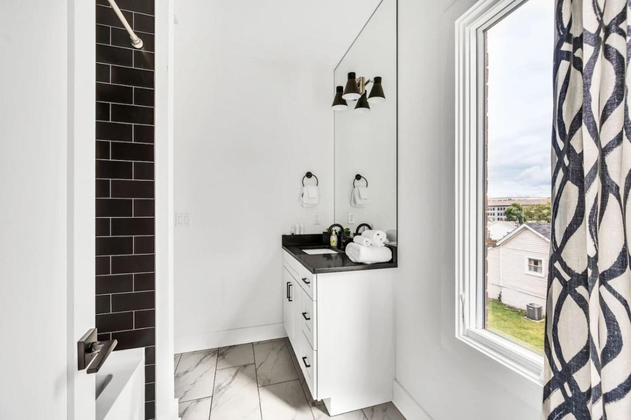 Luxury and Spacious Home with Private Garage and Fire Pit - 3