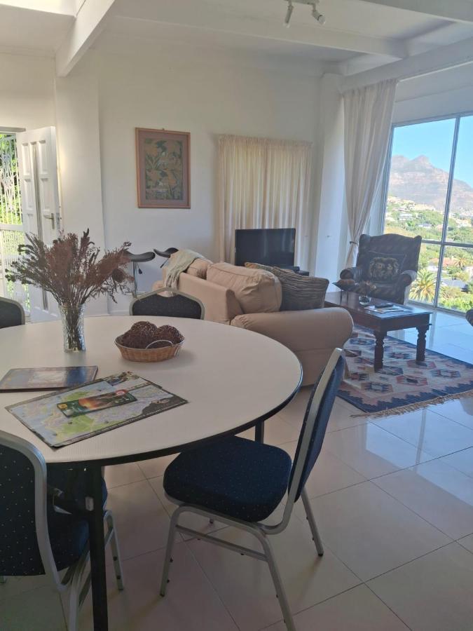 14 Ixia Street,Hout Bay - 4