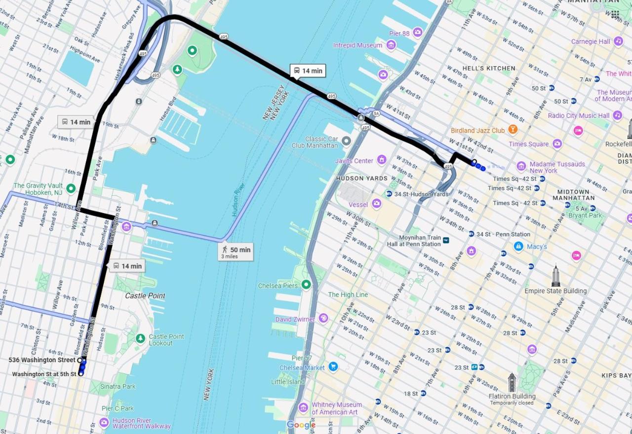 Chic Penthouse with bus stop at doorstep - 15 Minutes to NYC - 3