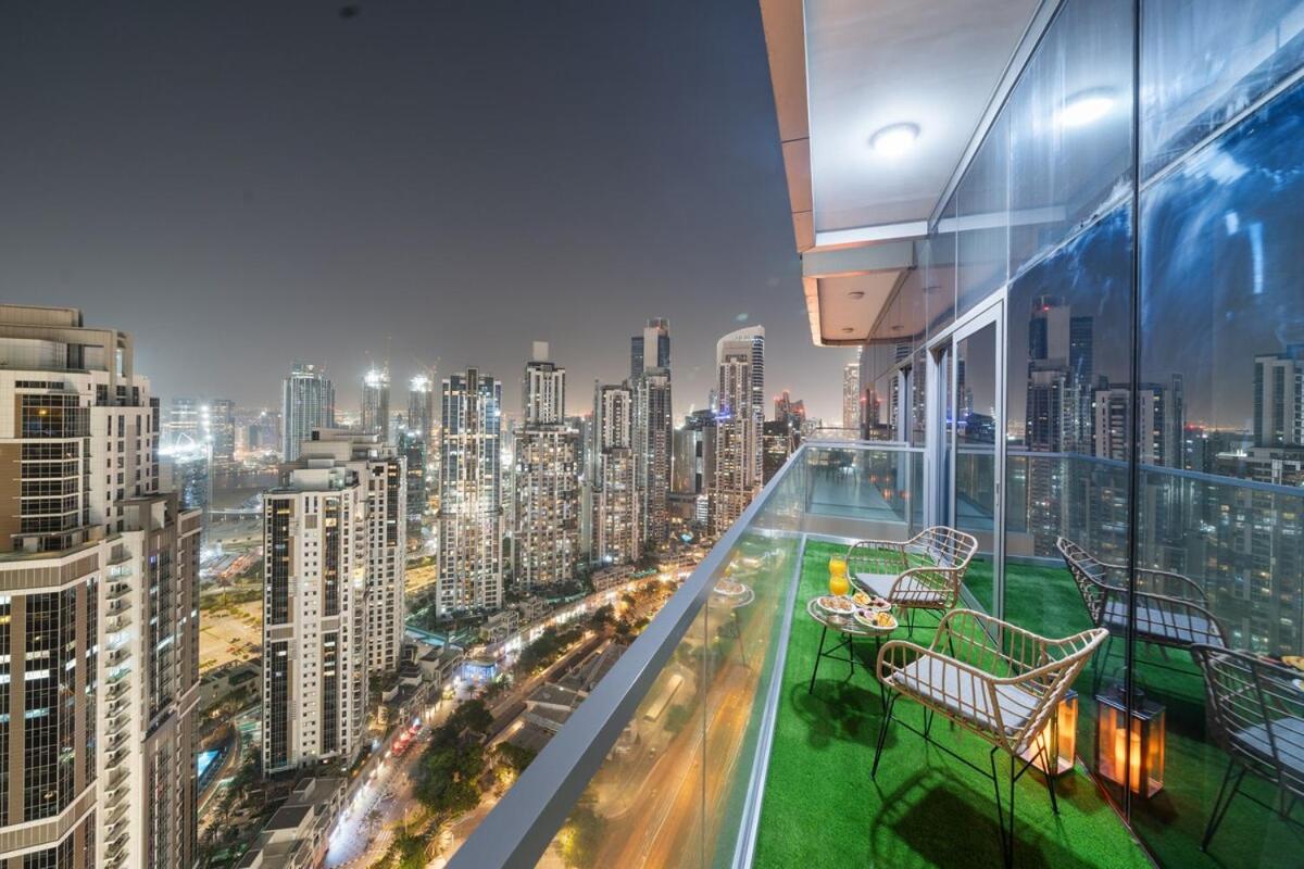 Sky-High Infinity Pool with Burj Khalifa Views - 5
