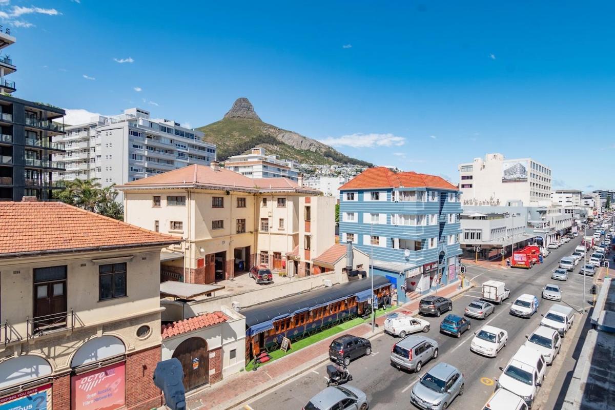 Seapoint Studio Apartment with View Of Lions Head. - 2