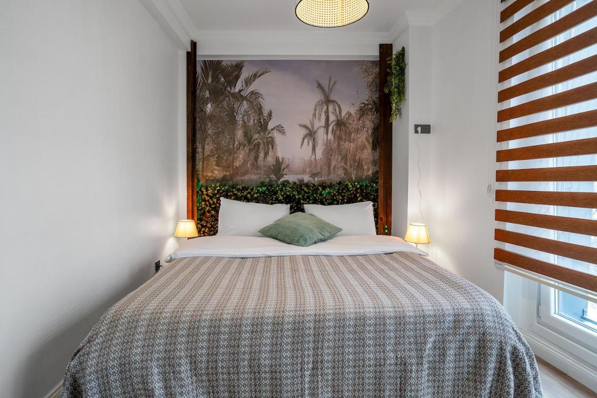 Forest Inspired Designed 1BR Luxury Flat In Tomtom - 2