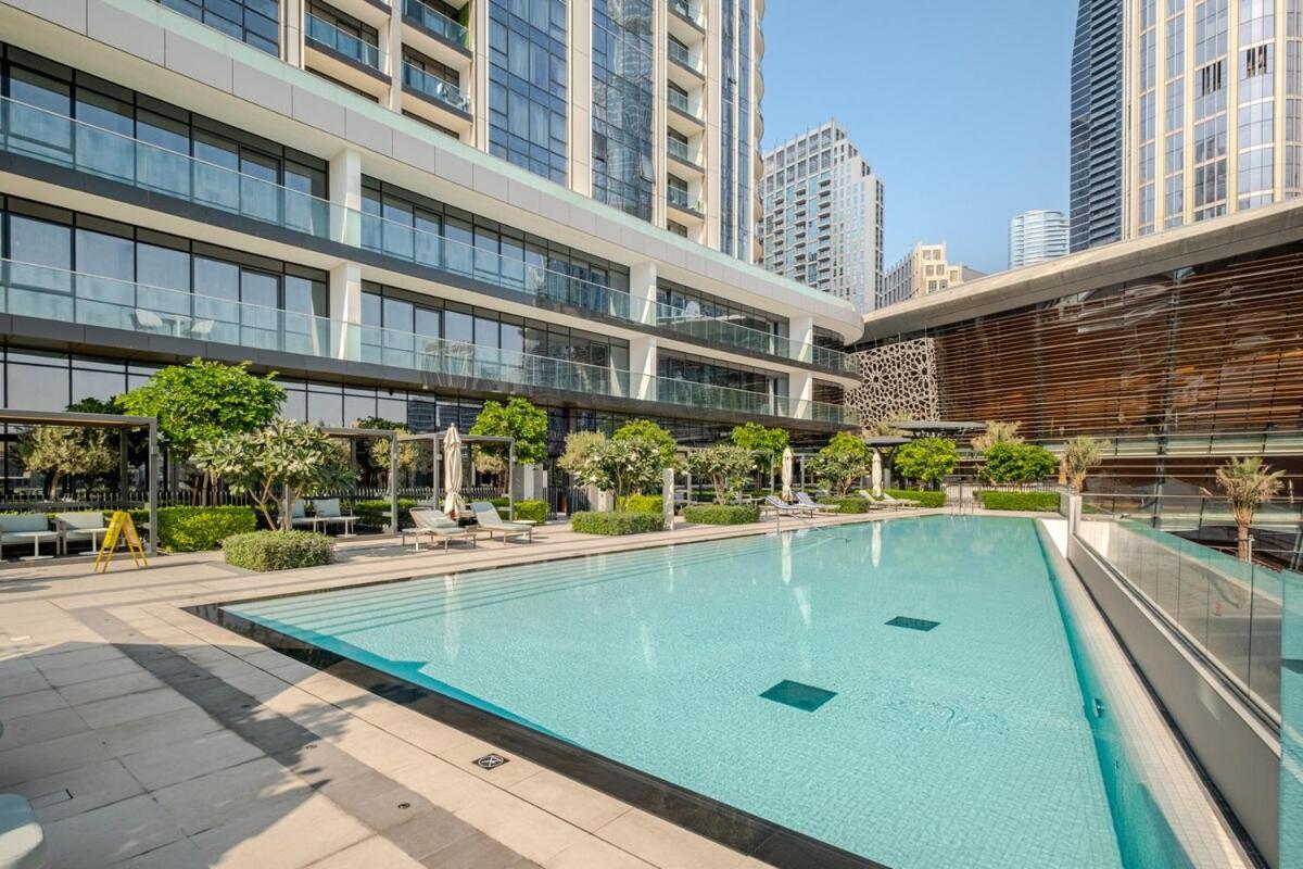 Luxury 2BR Burj Khalifa & Dubai Mall Fountain View - 4