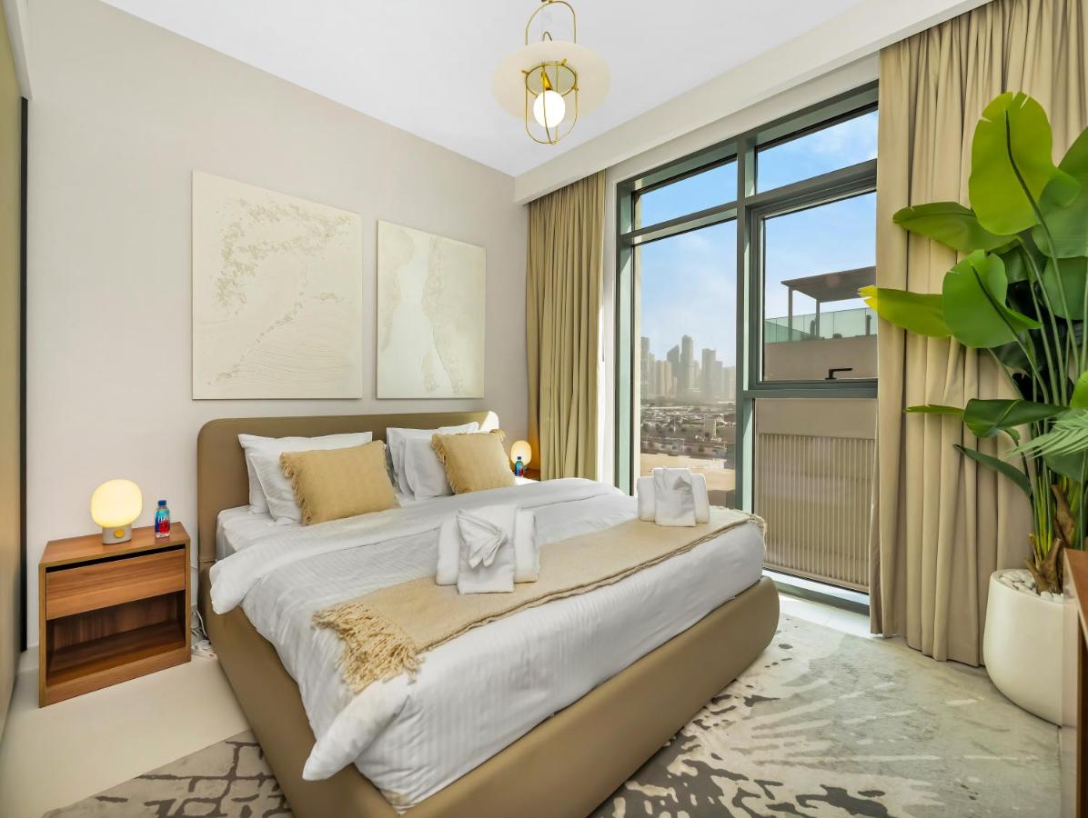 Lux 4 Bed with Views overlooking Private Beach - 2