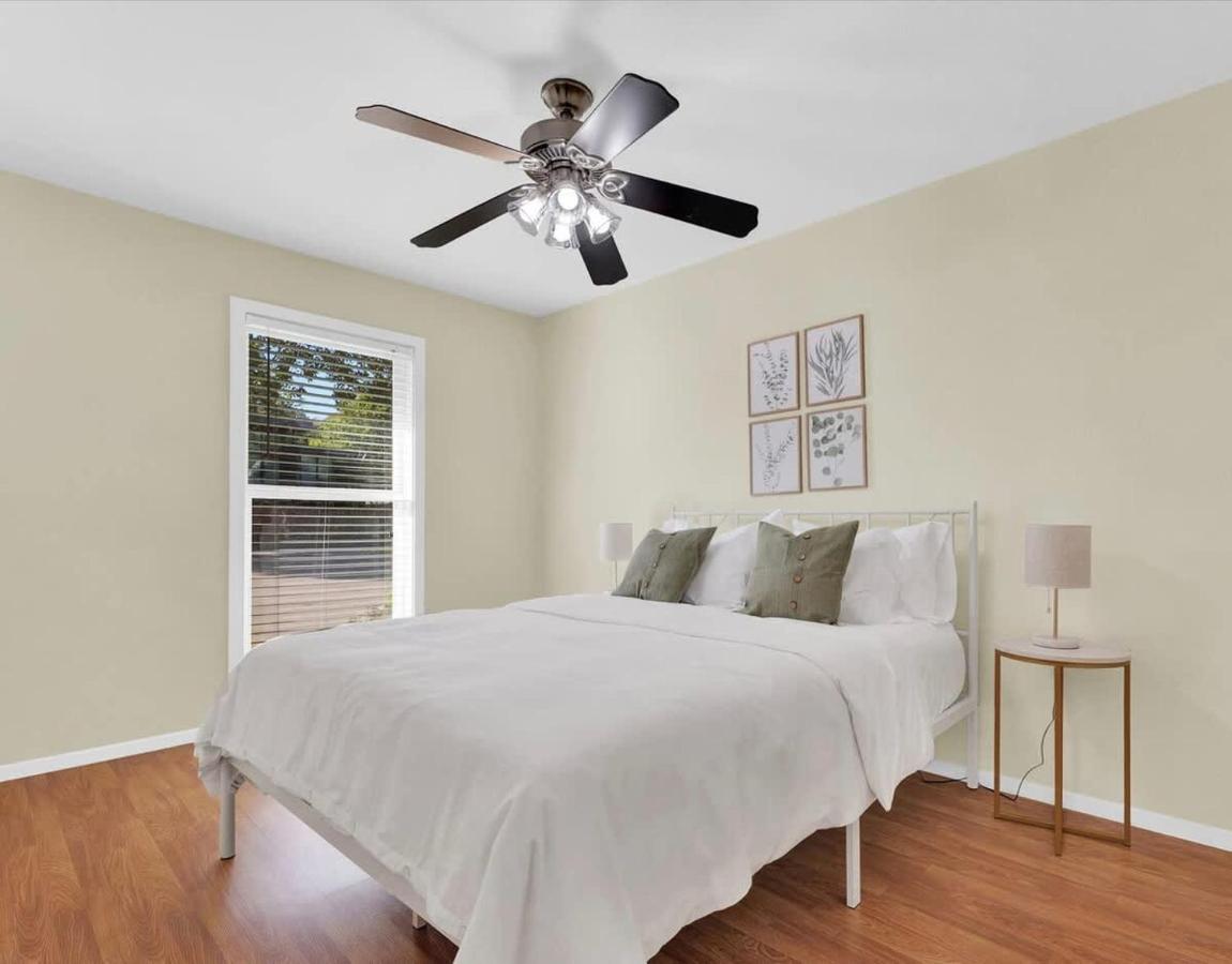 5 Bedroom 4 Bath Zilker Villa Big Yard in Zilker Barton Hills - 2
