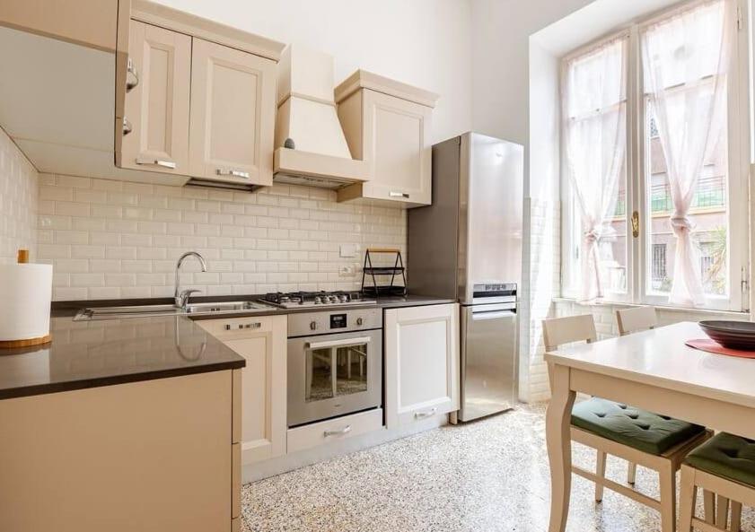 Porta del Vaticano - 4