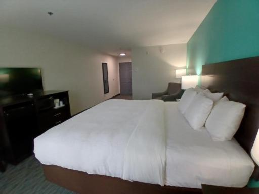 Clairmont Inn & Suites — photo 11
