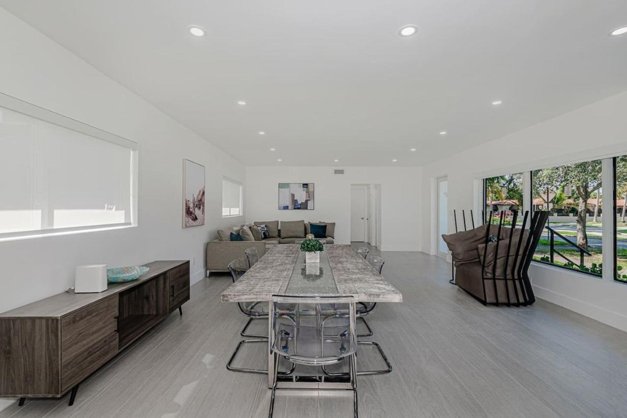 Stylish Apartment at Brickell ,Free Parking - 4