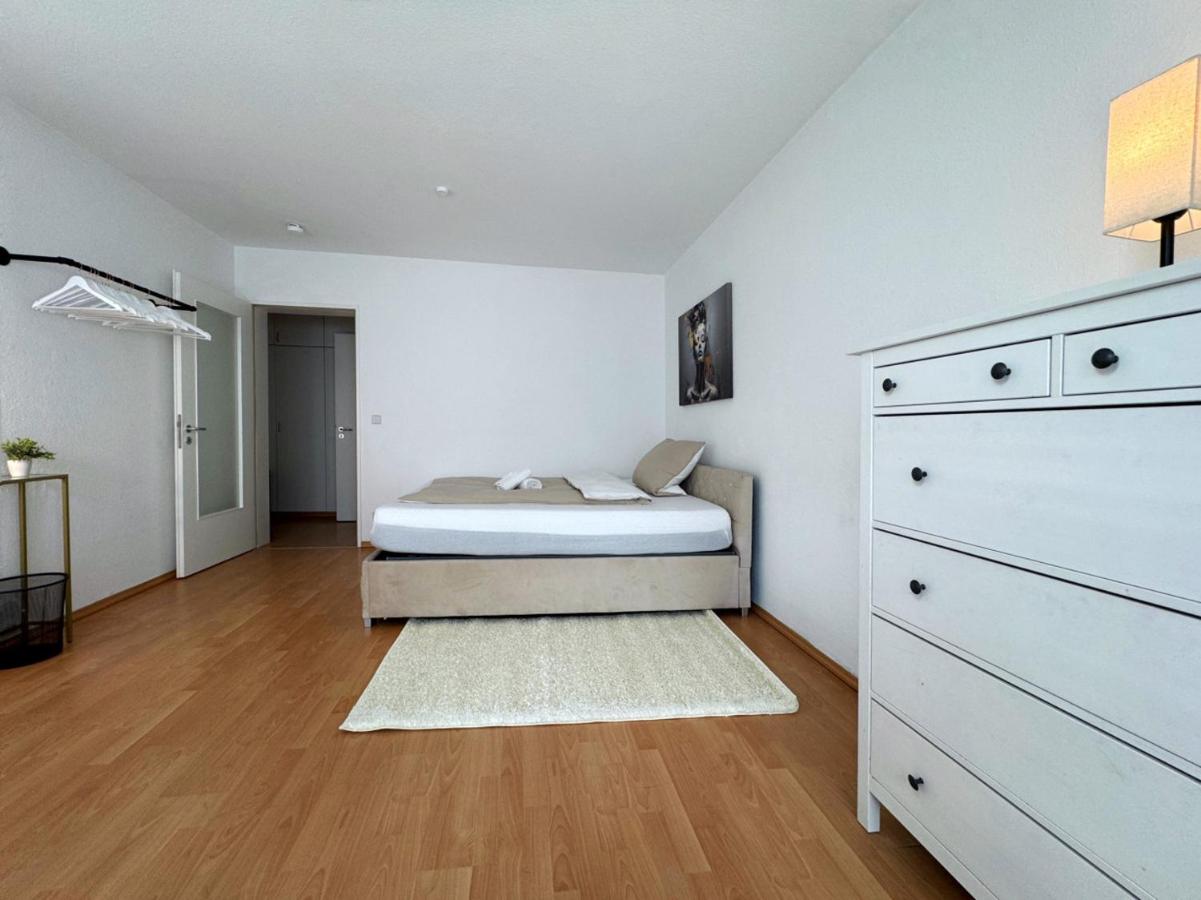 HolidayHome Apartments I Friedrichshain - Spacious Private Room - 5