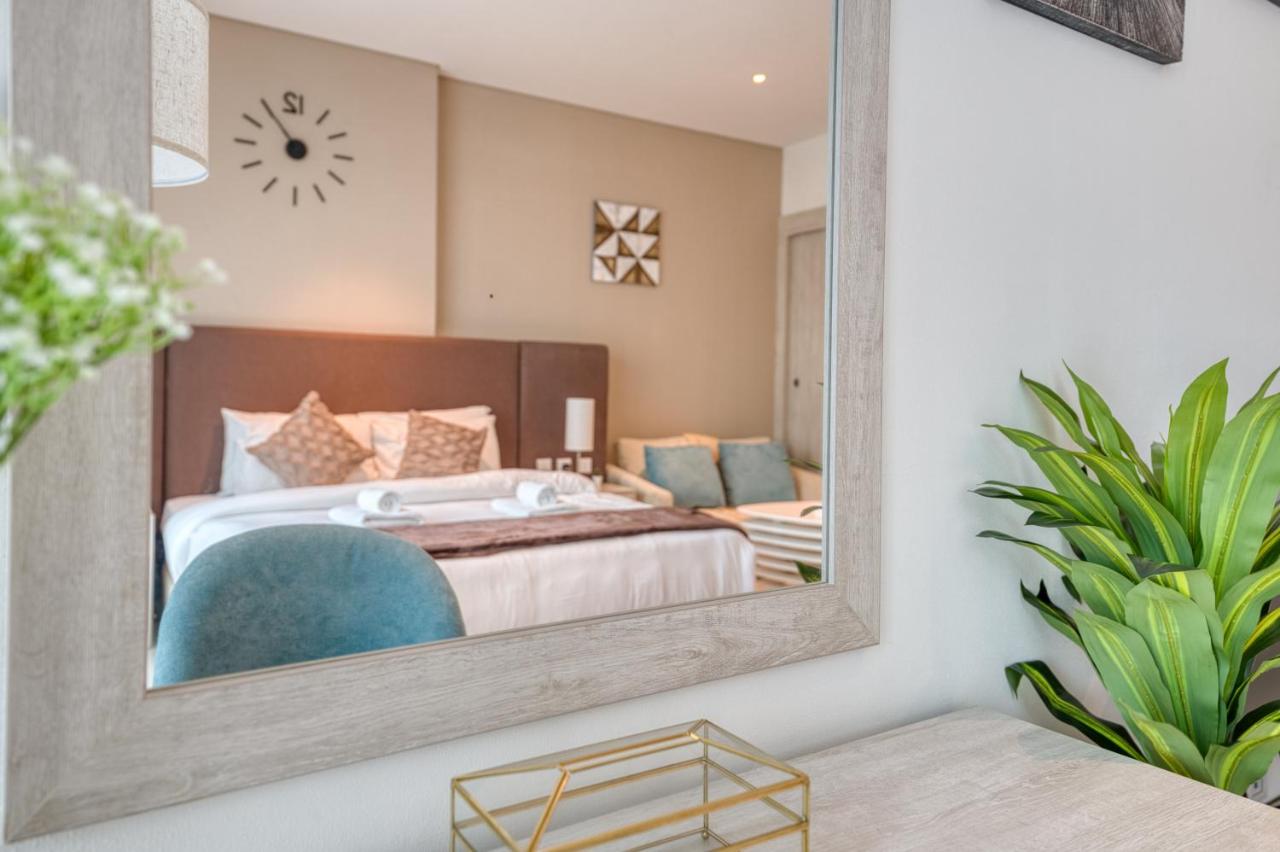 Beachfront Studio Right by Nakheel Mall - 4