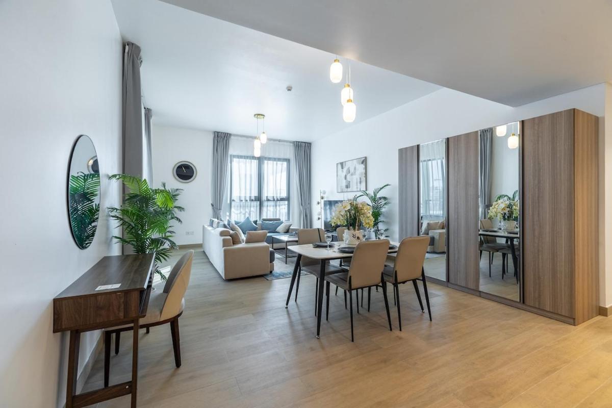 Goldbest Beachfront 2BR La Mer - 5