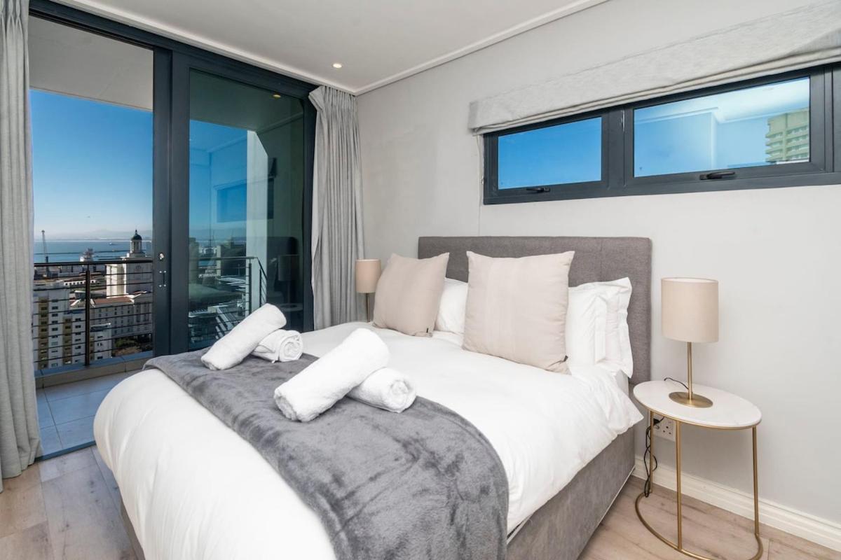 16 on Bree Modern 2BR Luxury Apartment - 2