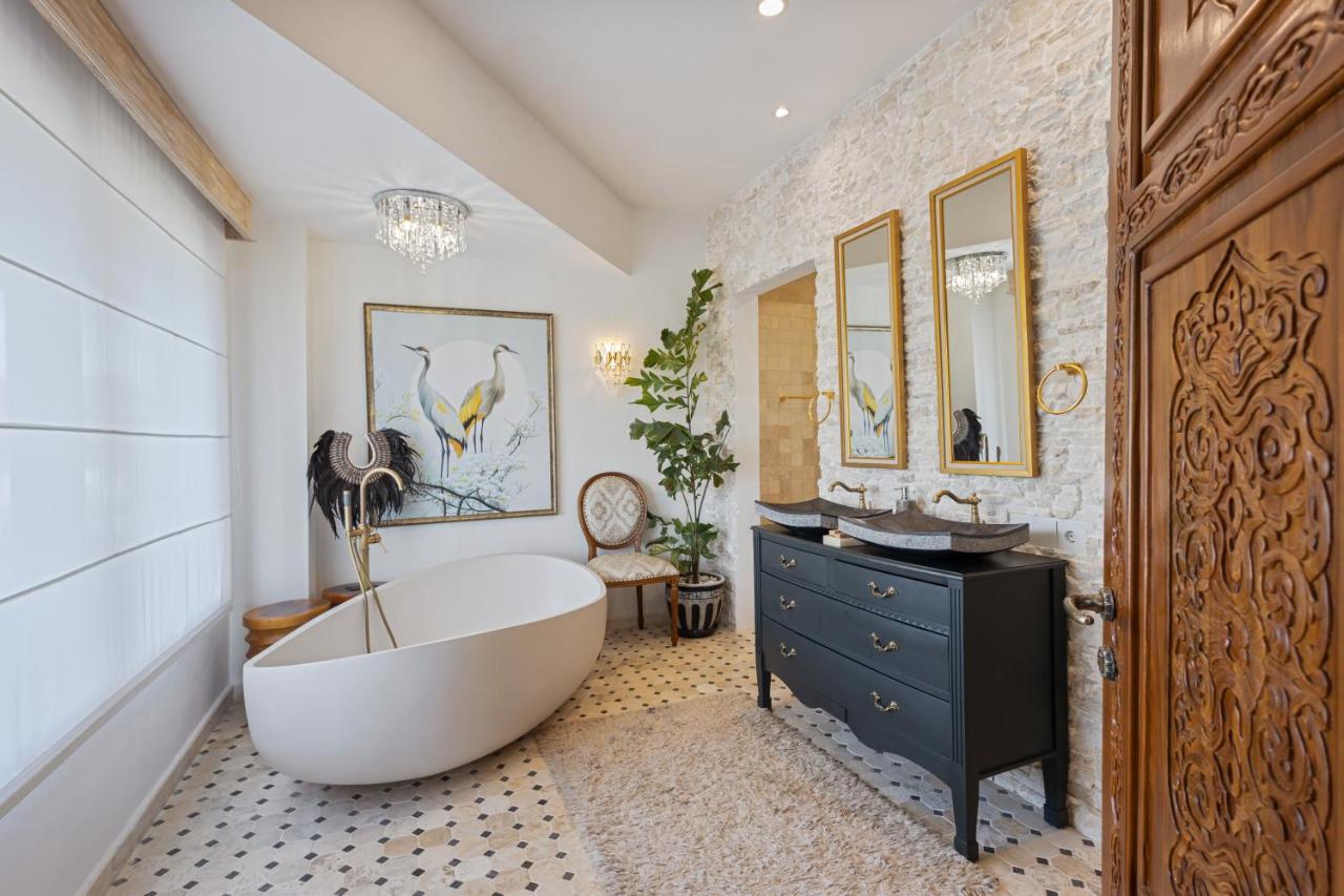 Luxurious Arakana Villa with Pool - 4