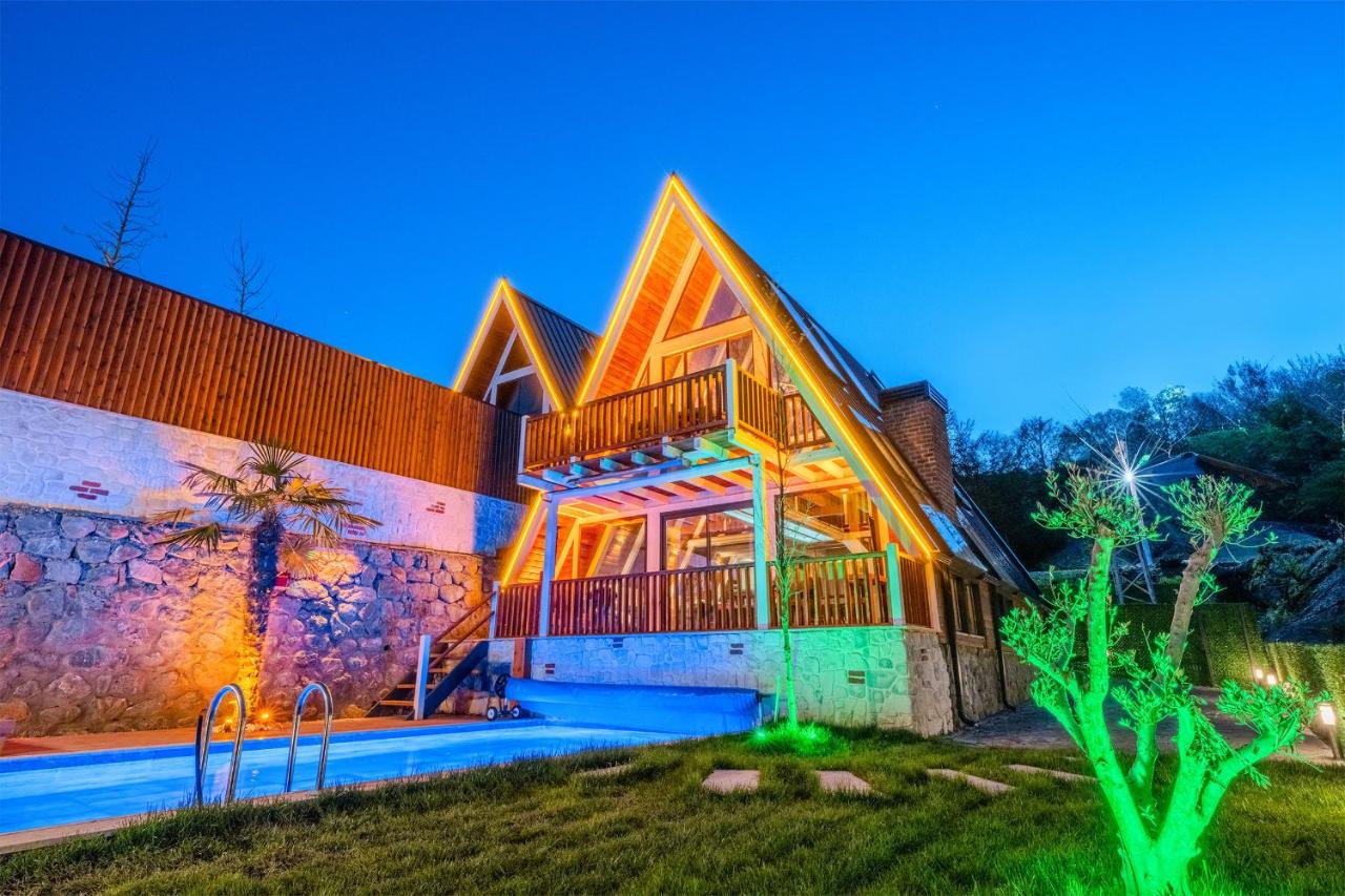 Deluxe Villa