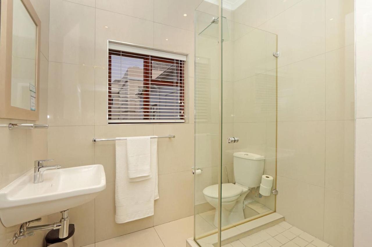 Brighton Court - Self check-in, 2 bedrooms, beachfront - 5