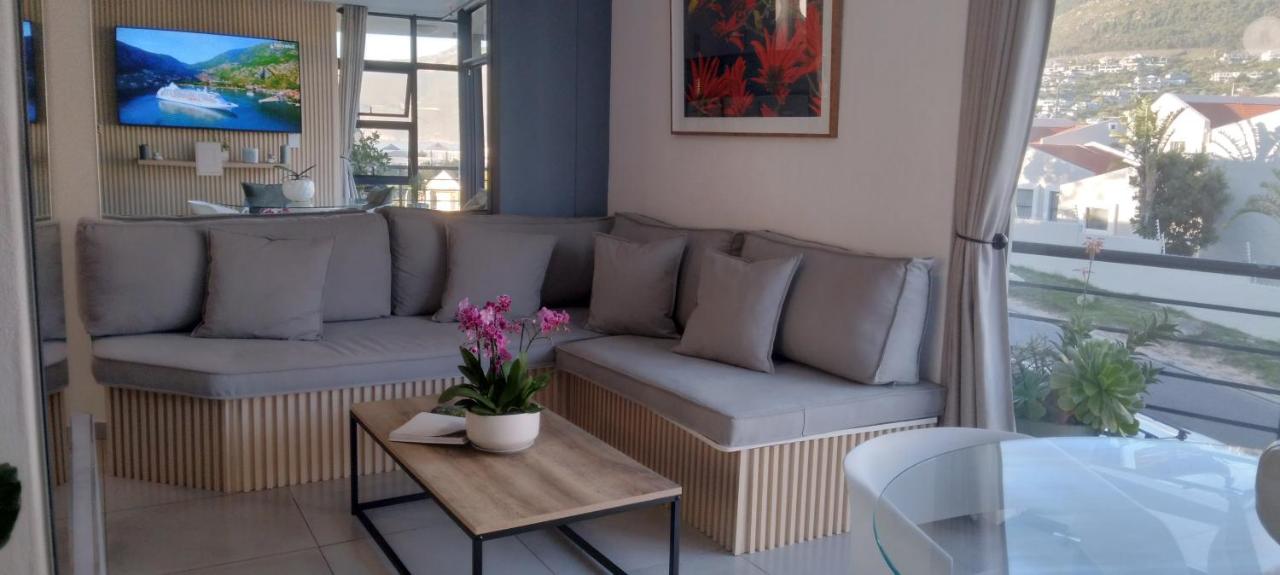 Beach Apartment with magical Mountain and Sea views - 2