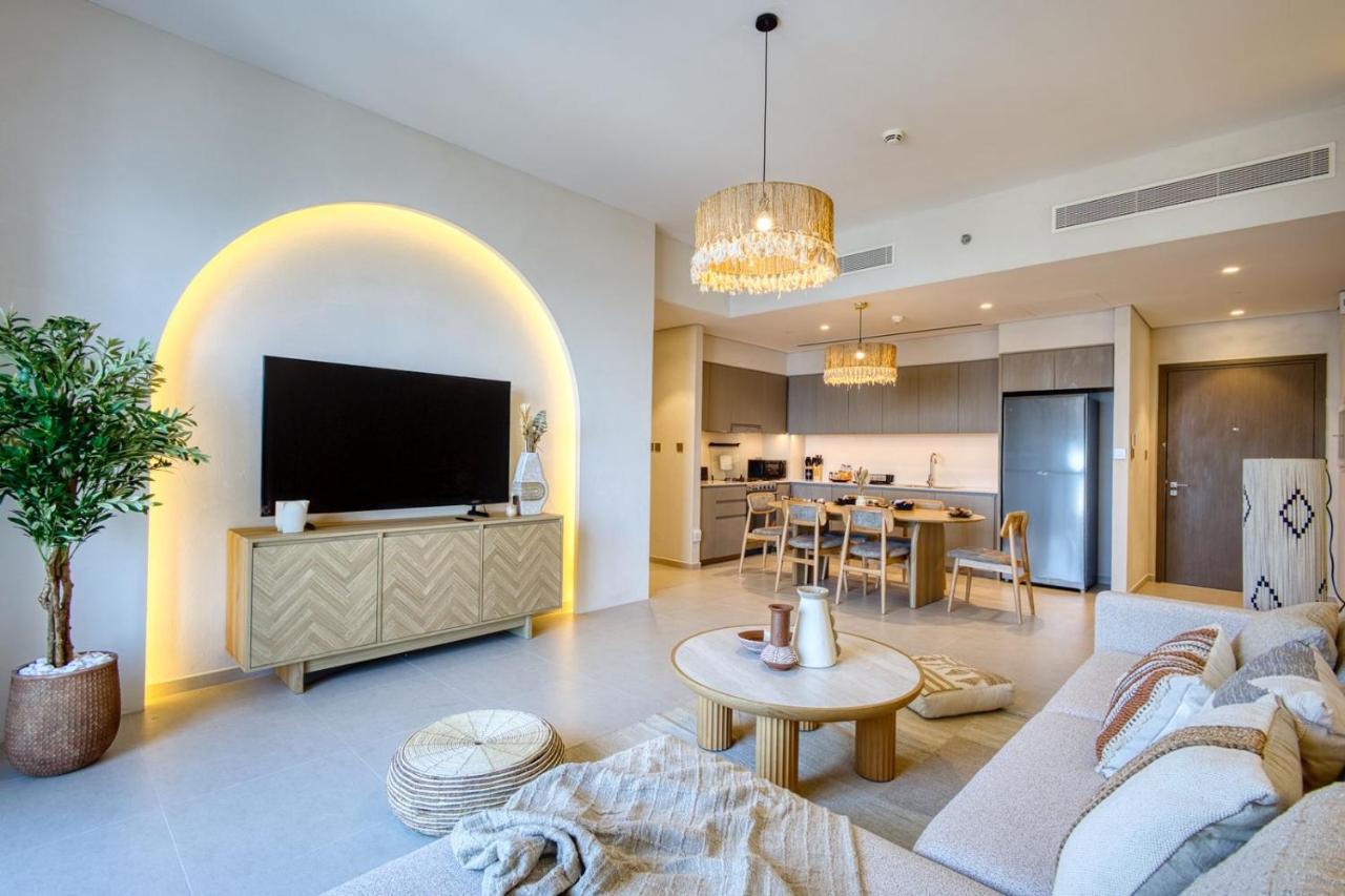 Top floor Grande 2BR Luxe Panoramic Sea View BohemianStyle